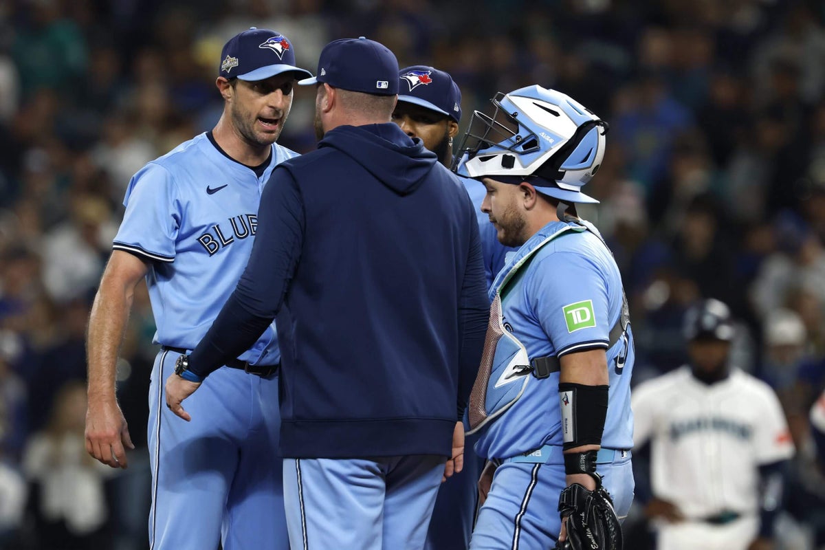 Fiery Max Scherzer turns back time, then turns away Blue Jays manager