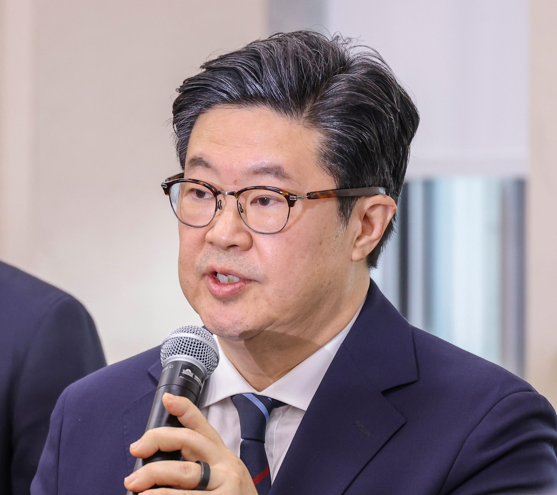 MBK rejects tax evasion allegations against chairman - The Korea Times