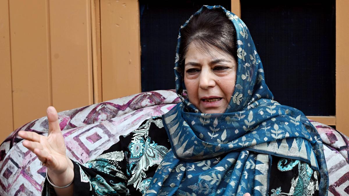 All MLAs must unite for daily wage workers' regularisation in J&K: Mehbooba Mufti