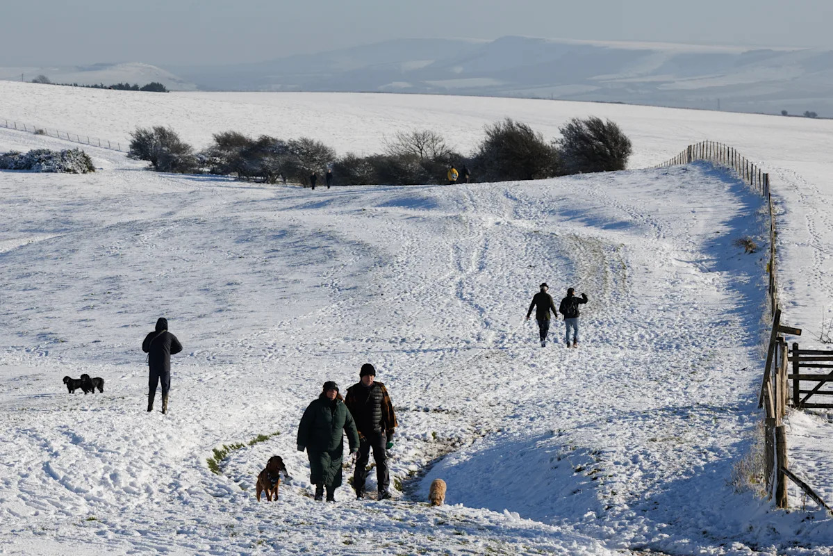 How cold will it get this winter? Met Office responds to 'snow' reports