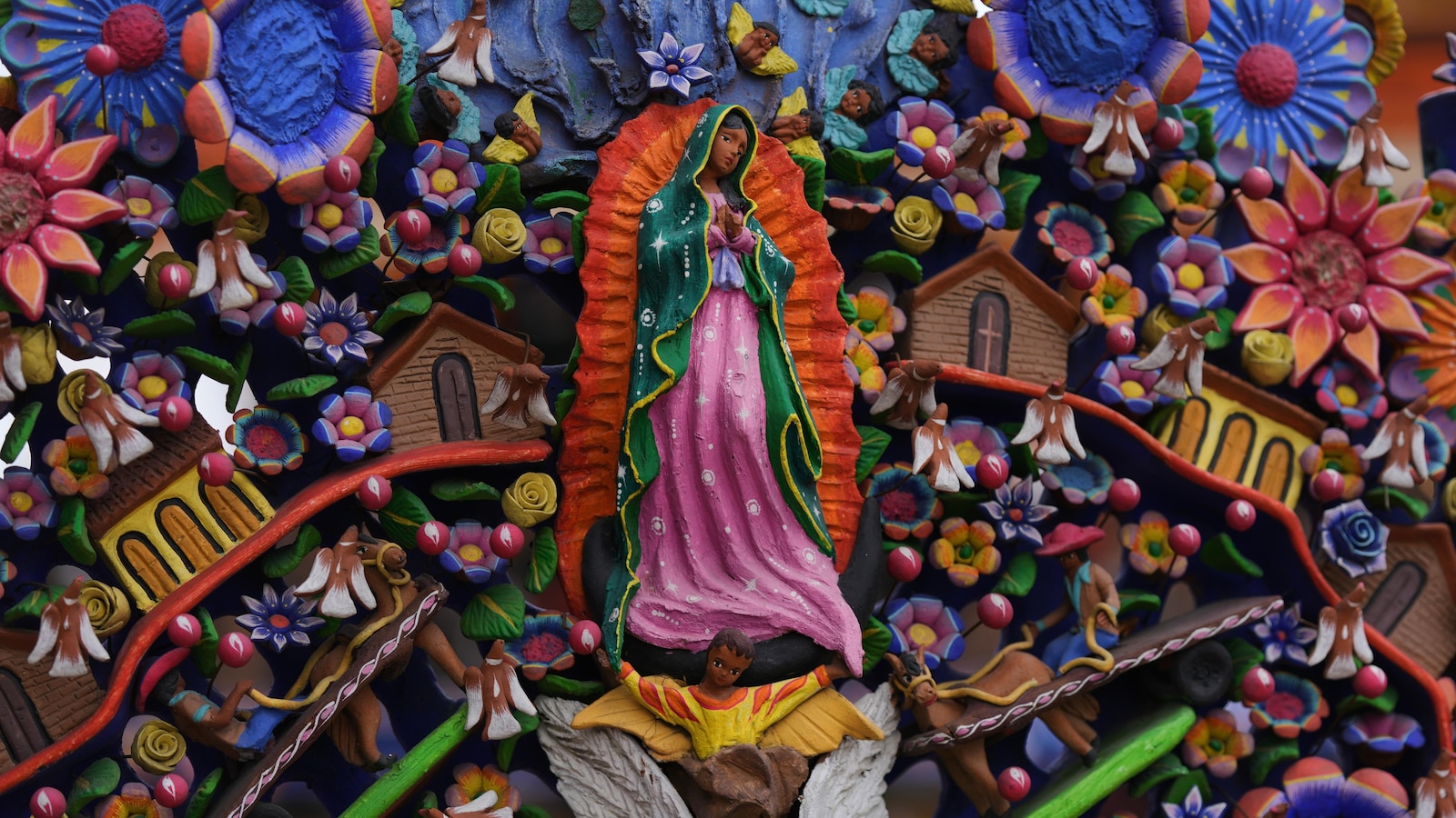 Mexican artisans turn clay into Trees of Life that are celebrated worldwide