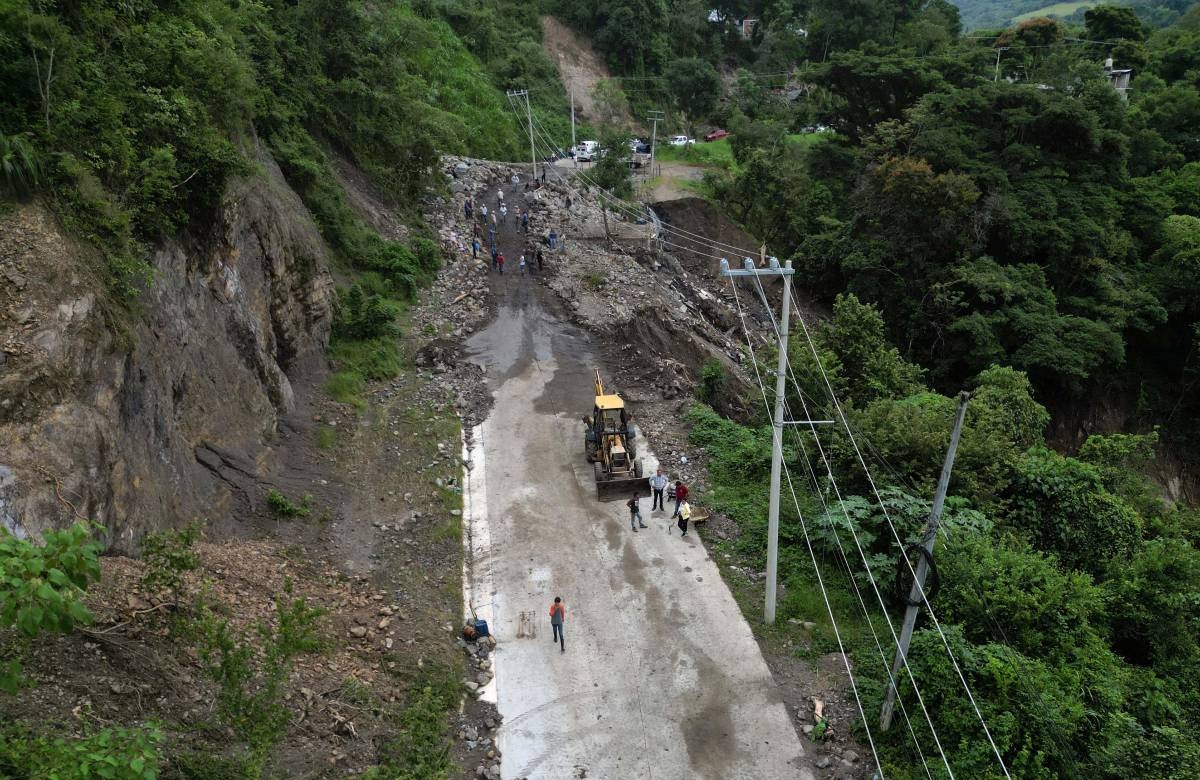 At least 64 dead, 65 missing in Mexico floods