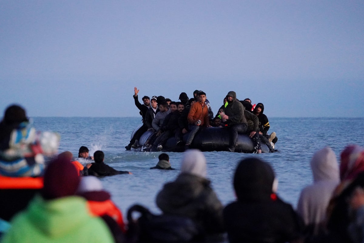 More small boats seen crossing English Channel overnight