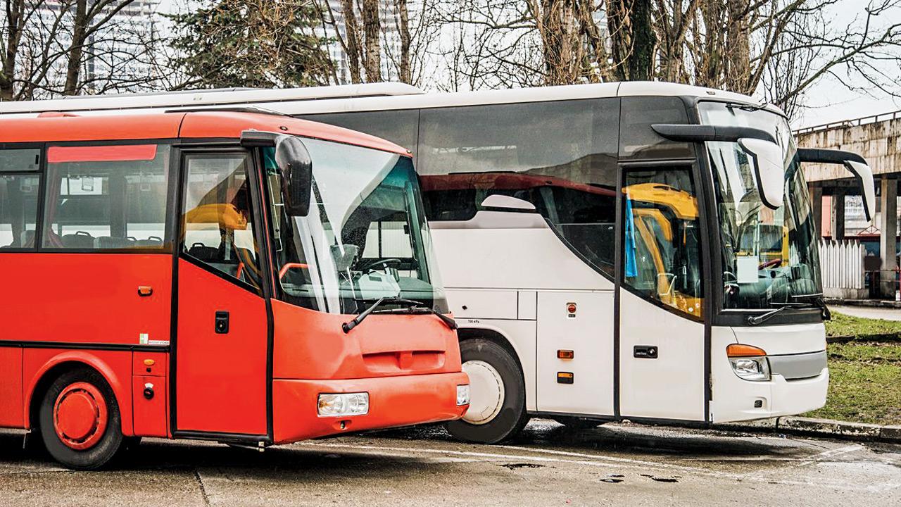 Mumbai: Andheri East bus accident injures 8 as drunk driver crashes into metro pillar