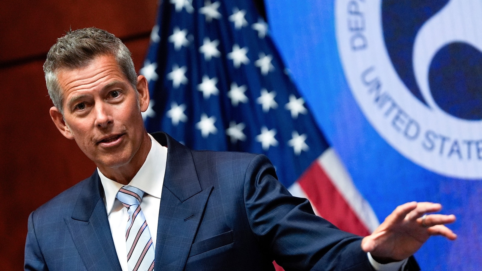 Duffy says NASA could move on from SpaceX for Artemis III moon landing. How likely is that?