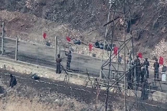 1 North Korean soldier crosses heavily fortified border into South - The Korea Times
