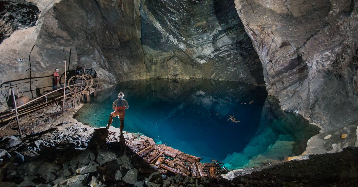 Incredible underground labyrinth that runs for miles beneath North Wales - Daily Star