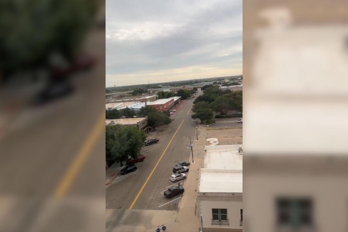 Fresh paint alert! Ohio Avenue in Downtown Wichita Falls just got brand new double yellow lines!