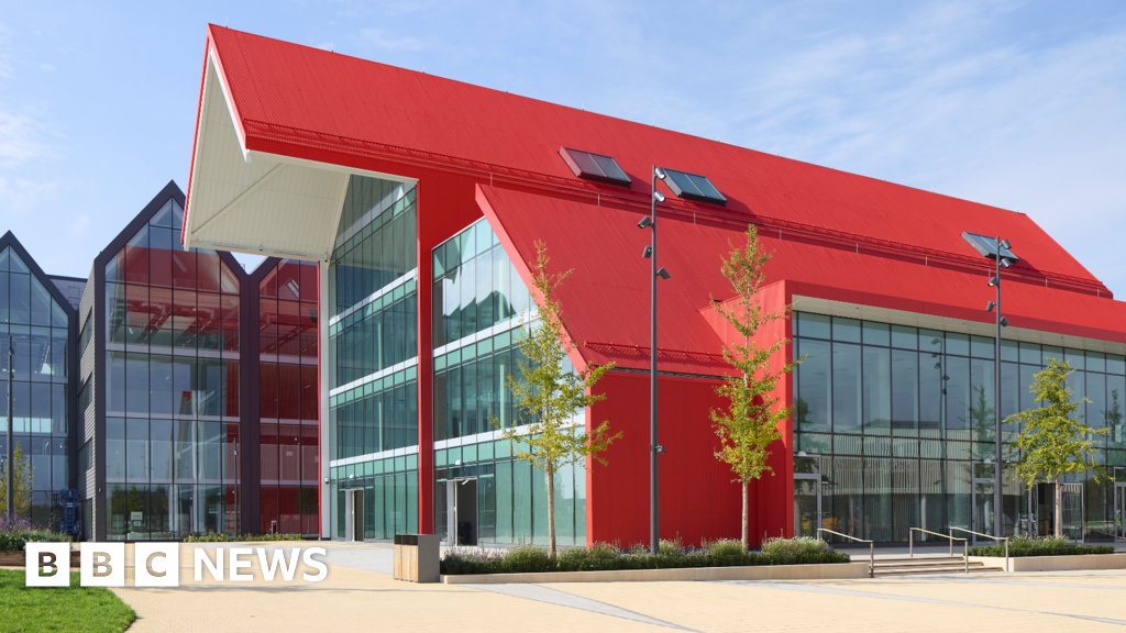 Oxford North Red Hall opening ceremony takes place