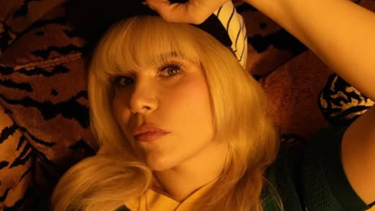 Paloma Faith is pregnant: Traitors star shows off surprise bump