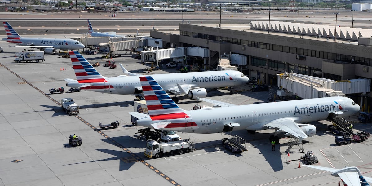 Delays reported at Phoenix Sky Harbor due to low clouds