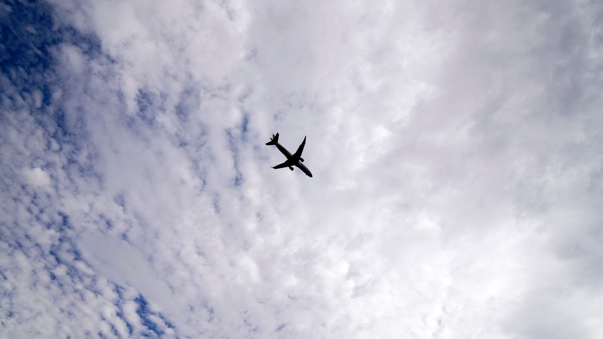 Hundreds of flights delayed at Phoenix Sky Harbor. What travelers should know