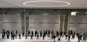 Police seek arrest warrants for 59 scam suspects brought from Cambodia