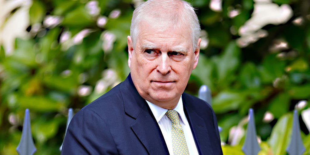 Prince Andrew 'oblivious to reality,' demands two homes in Royal Lodge exit deal: expert