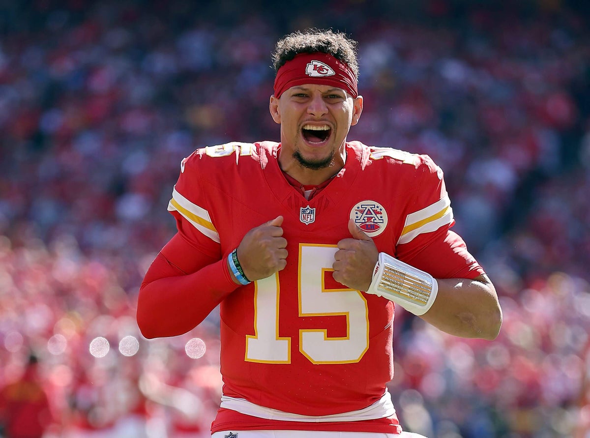 With Rashee Rice back, can Patrick Mahomes finish as fantasy football's No. 1 quarterback?