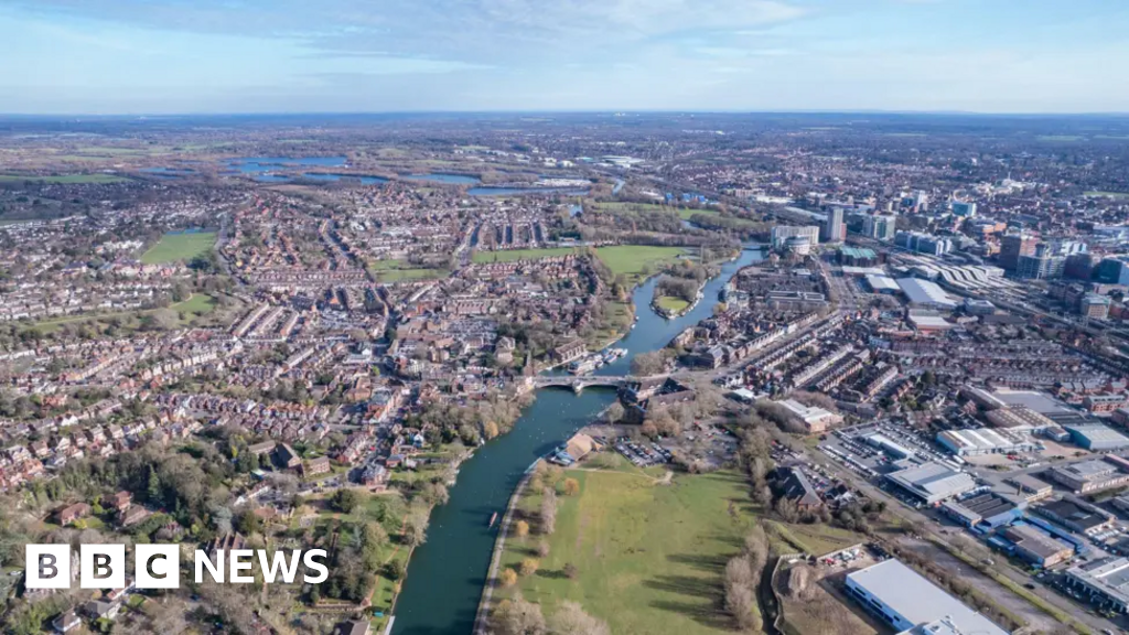 Reading Council seeks new parking contractor with Oxfordshire