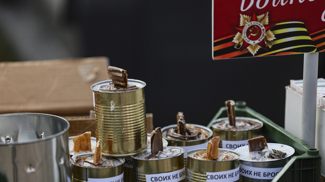 Aiuti del Partito Comunista russo ai soldati al fronte - Primopiano - Ansa.it