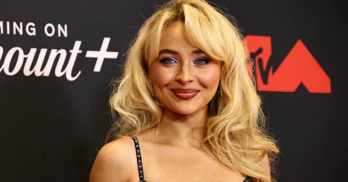 Sabrina Carpenter Wearing Mini-Shorts Has Fans Calling Her 'Cowgirlbina'