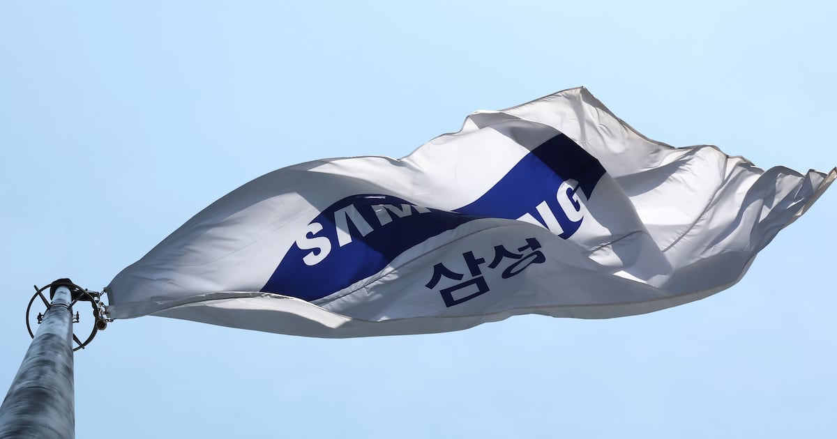 Samsung Electronics Stock Surges 34% on Structural Semiconductor Shift