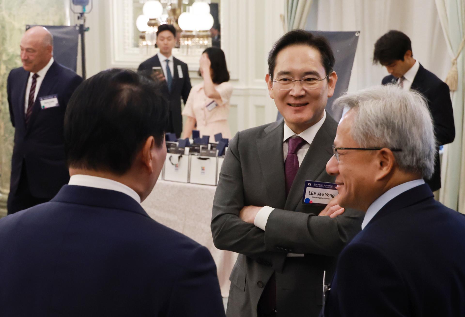 Samsung rebounding after Lee's third year as chairman - The Korea Times
