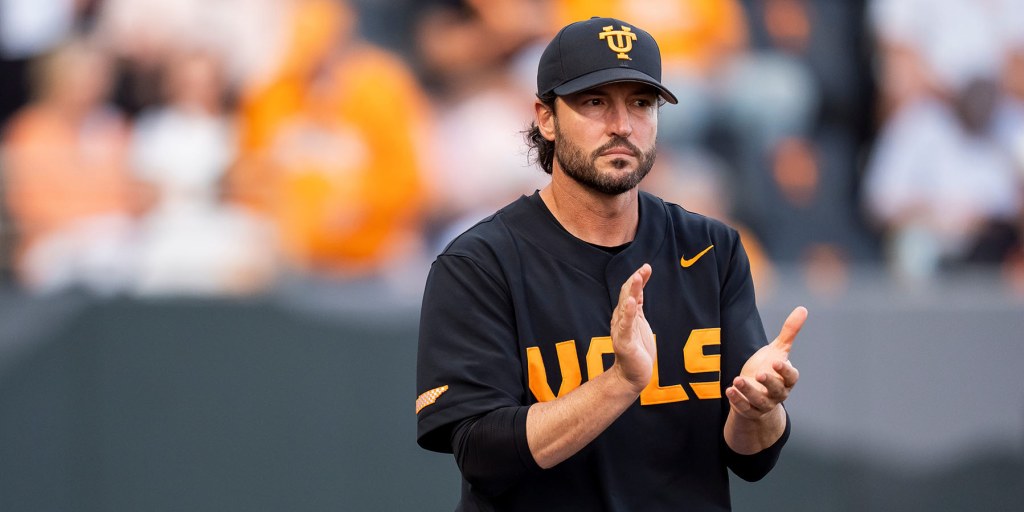 San Francisco Giants hiring college coach as its new manager