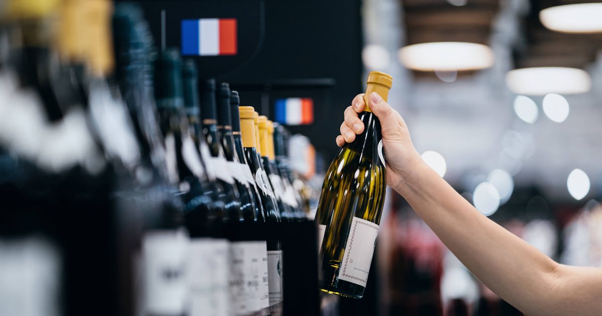 Saturday Kitchen's wine expert issues warning about 'horrible bottle' - The Mirror