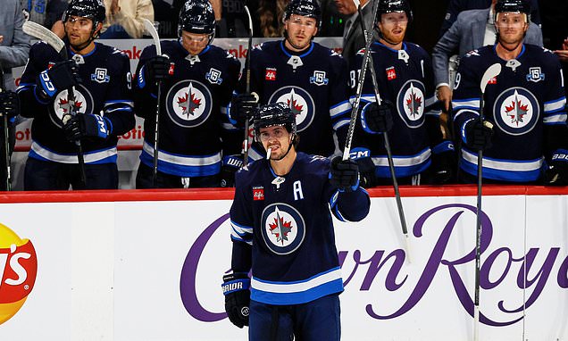 Scheifele becomes Jets franchise points leader with a goal in 4-1...
