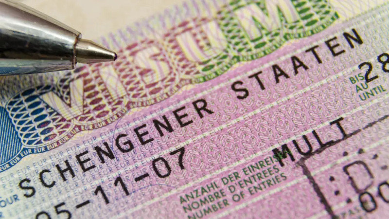 Schengen without stamps: first countries start new EU border rules
