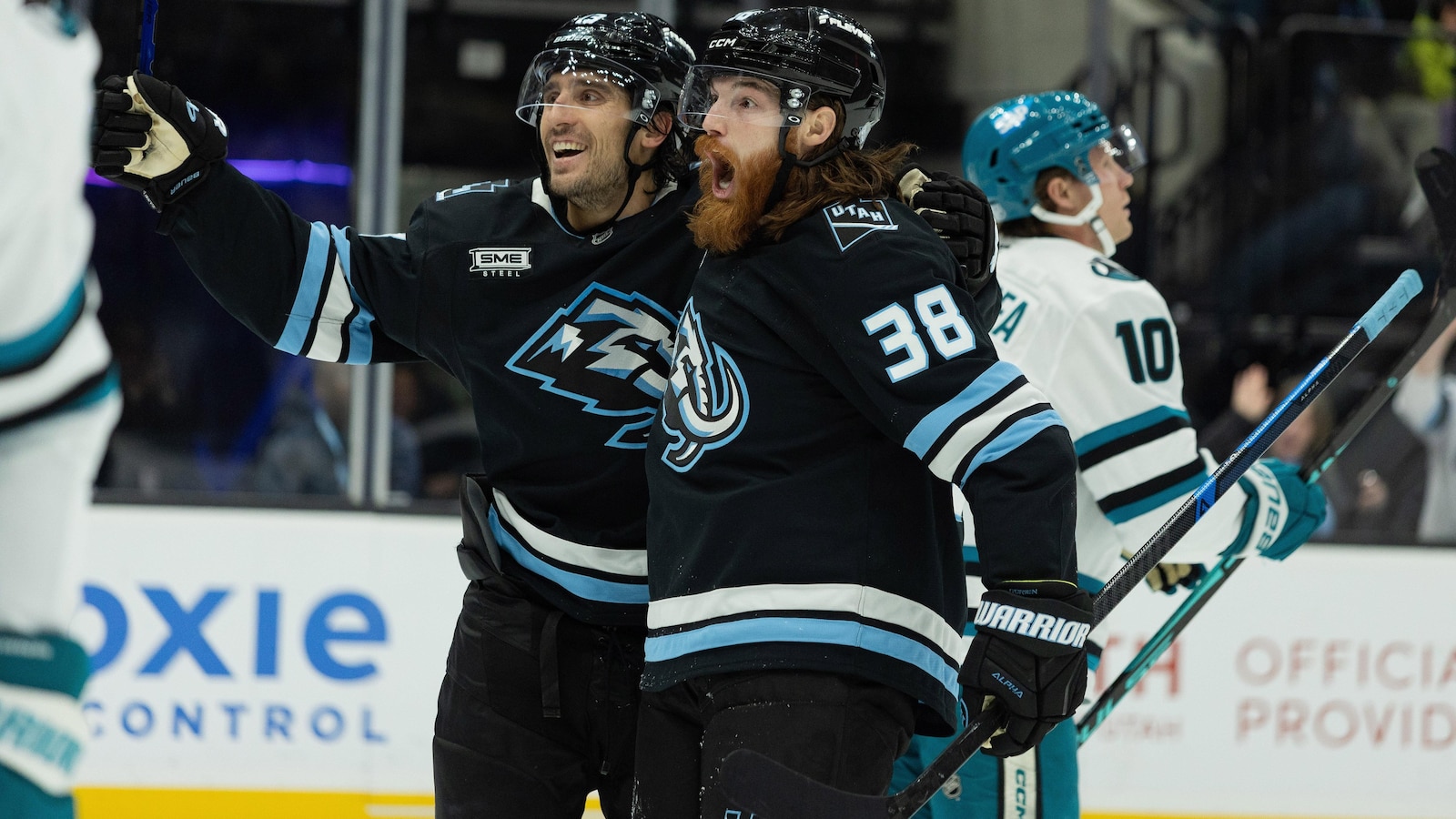 Schmaltz has three goals and an assist as Mammoth beat Sharks 6-3