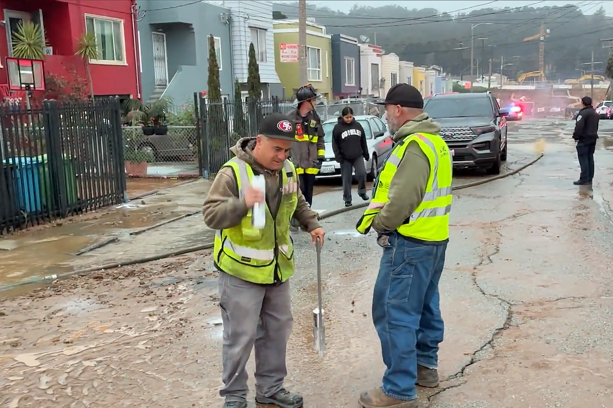 Four SF homes flooded after large water main break Monday morning