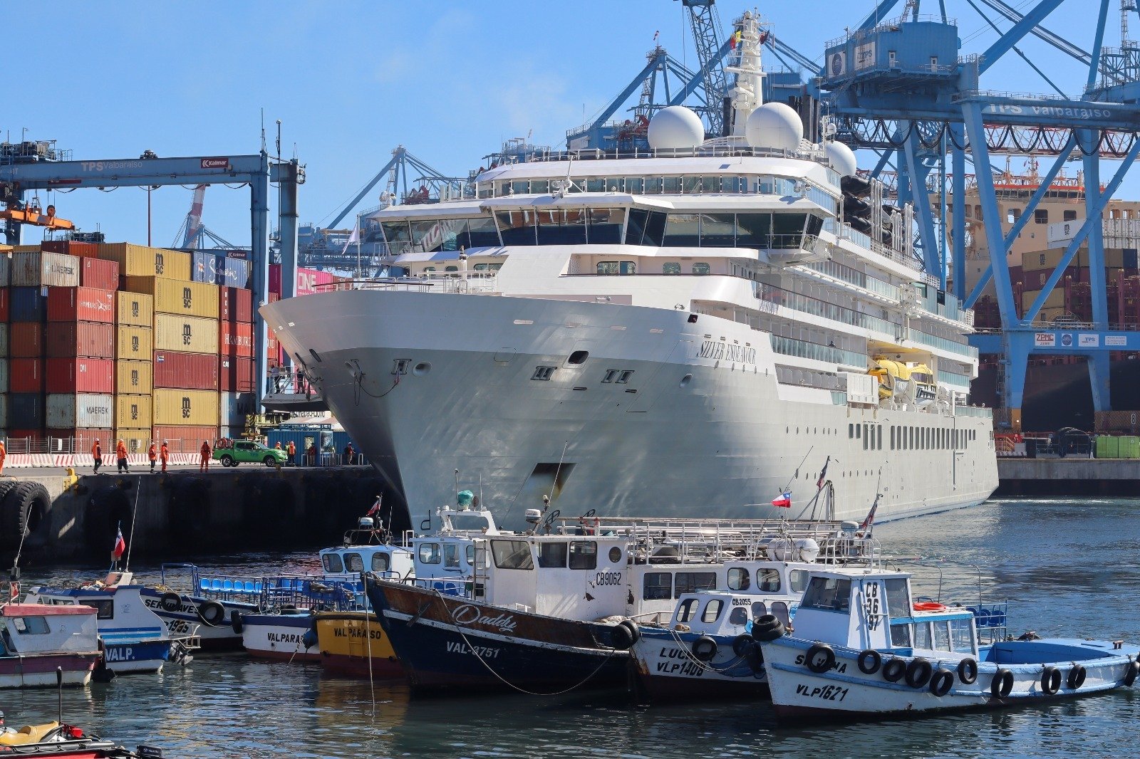 Ultra-Luxury Expedition Ship 'Silver Endeavour' Launches Valparaíso's 2025-2026 Cruise Season