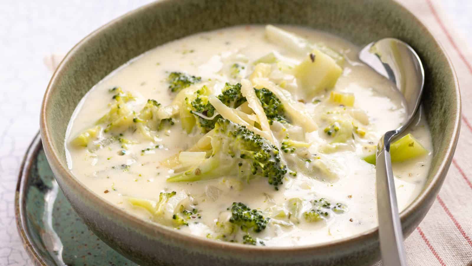17 Slow Cooker Meals That Do the Work While You Don't