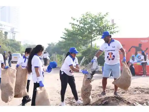 Business News | The Social Lab Leads the Charge for a Cleaner, Fitter, and Greener India Through Plog Run 2025 | LatestLY