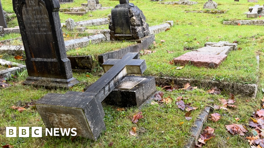 Maintaining 135-year-old Somerset graveyard 'impossible'