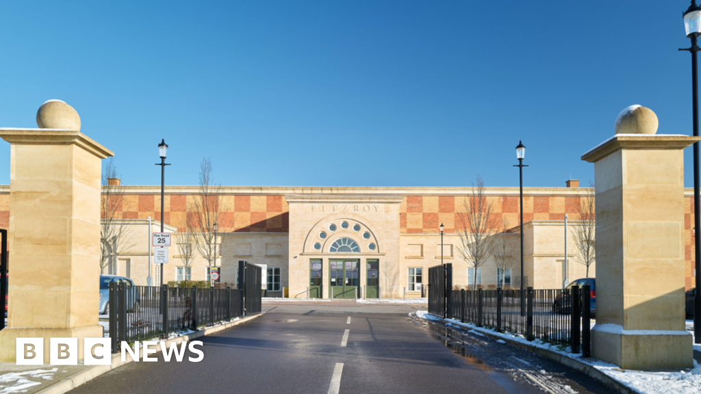 St Andrew's Healthcare patients in Northampton 'prefer prison'