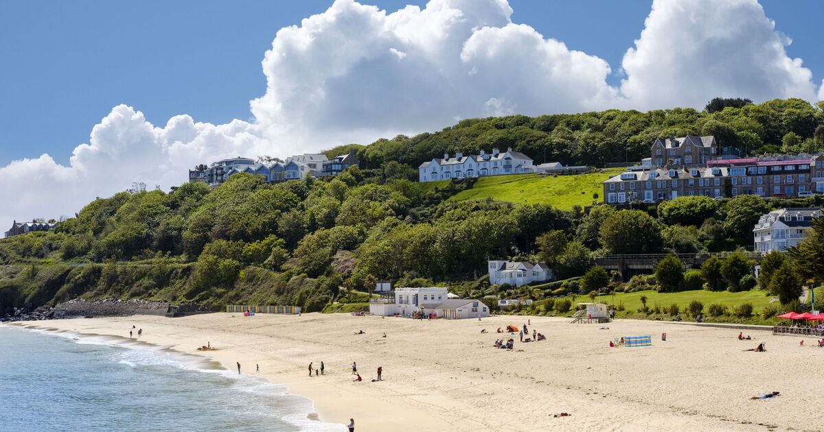 Surfing hotspot with picturesque harbour named 'most beautiful autumn town'