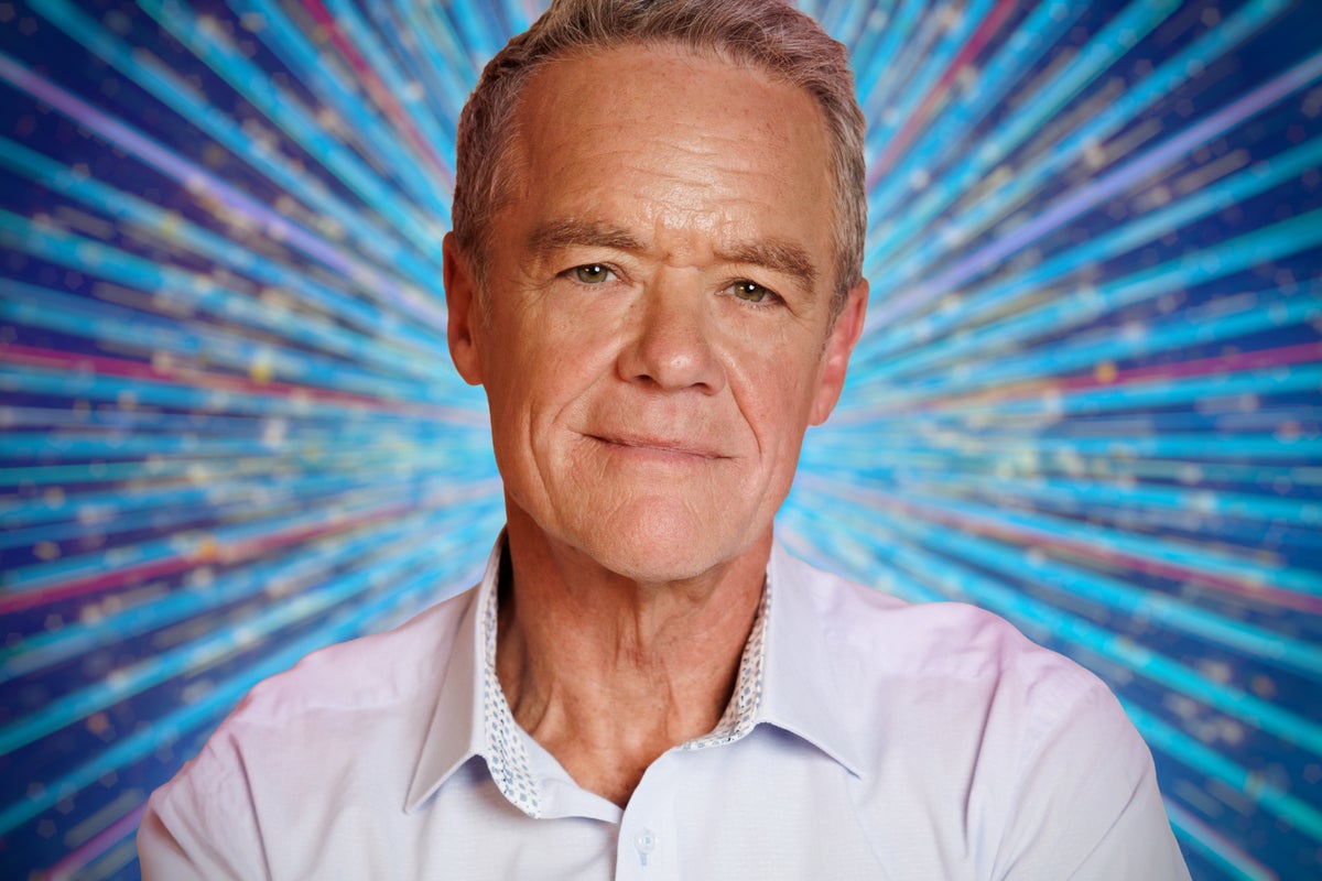 Stefan Dennis pulls out of Strictly Come Dancing with calf injury