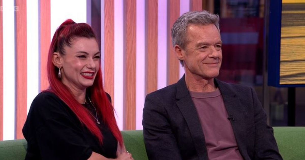 Strictly Come Dancing's Stefan Dennis issues update after pulling out of live show - The Mirror