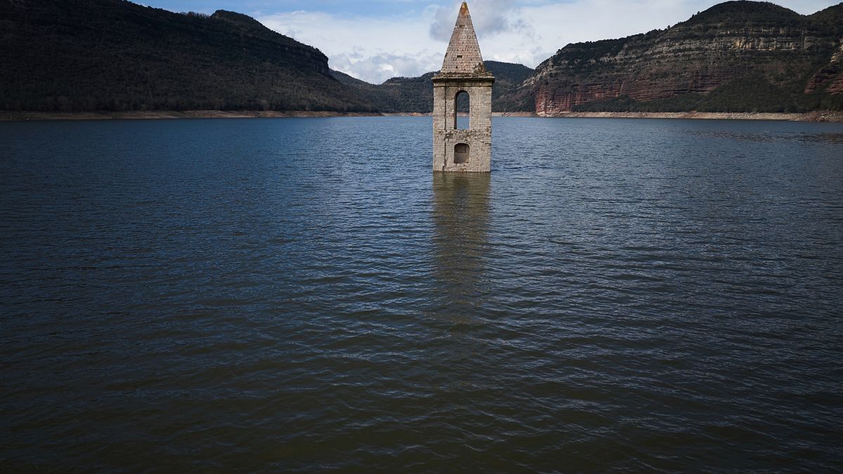 Video. Storm Alice batters Spain's east and Balearic Islands with floods