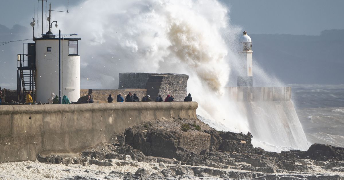 Storm Amy: Met Office issues seven weather warnings as wind and rain batters UK - The Mirror