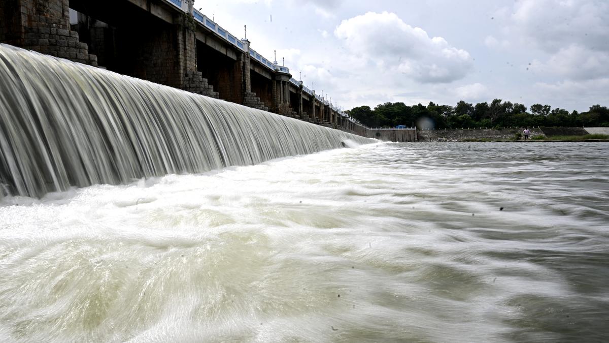 Intense rainfall over many parts of Tamil Nadu to continue this week