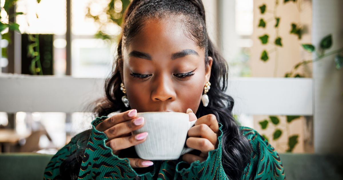 Tea, coffee and water linked to longer life but too much can raise cardiovascular risk - The Mirror