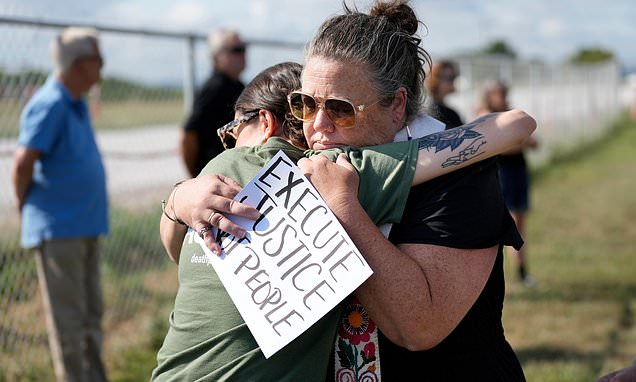 Attorney says electrocardiogram at Tennessee execution was active...