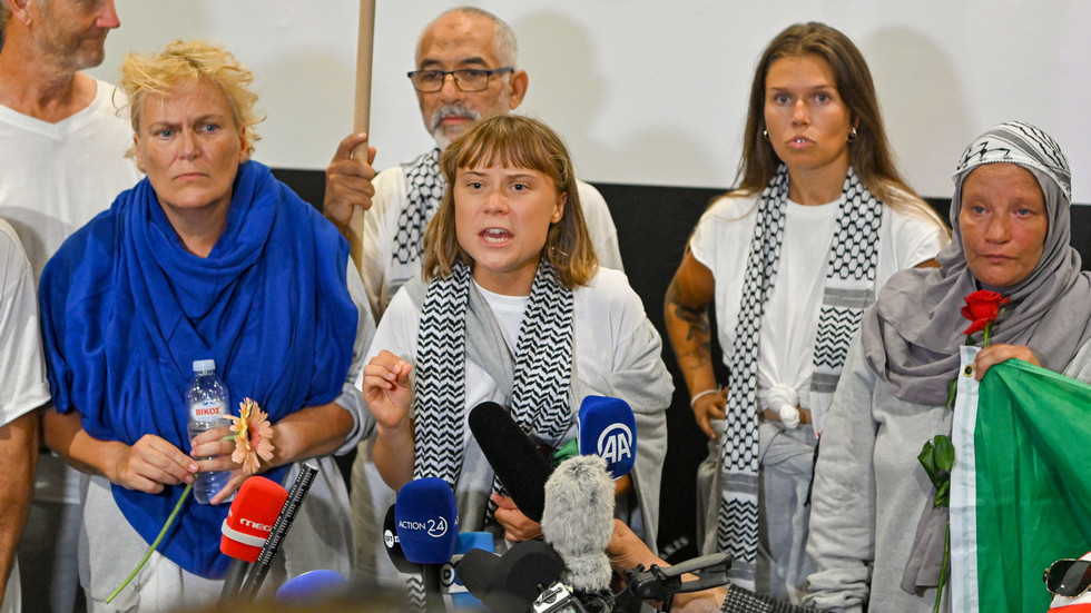 Thunberg claims she was 'tortured' in Israeli prison  --  RT World News