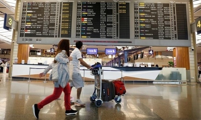 Tourists sleep at Singapore Changi airport to avoid $400 hotel room rate - VnExpress International