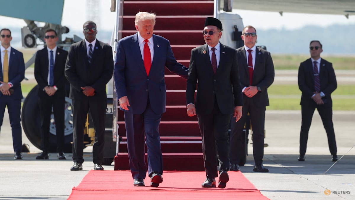 Trump kicks off Asia tour with Malaysia summit ahead of Xi meeting