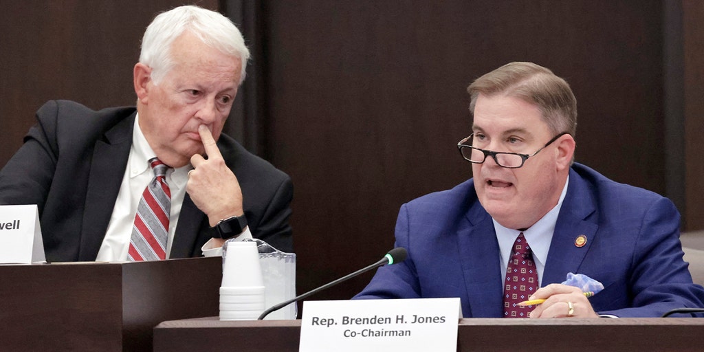 Trump-backed North Carolina House map approved by lawmakers as Republicans aim to pick up seat