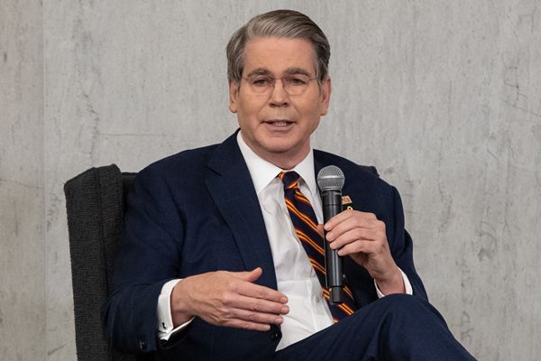 Bessent: Trump on Track to Meet Xi in S. Korea