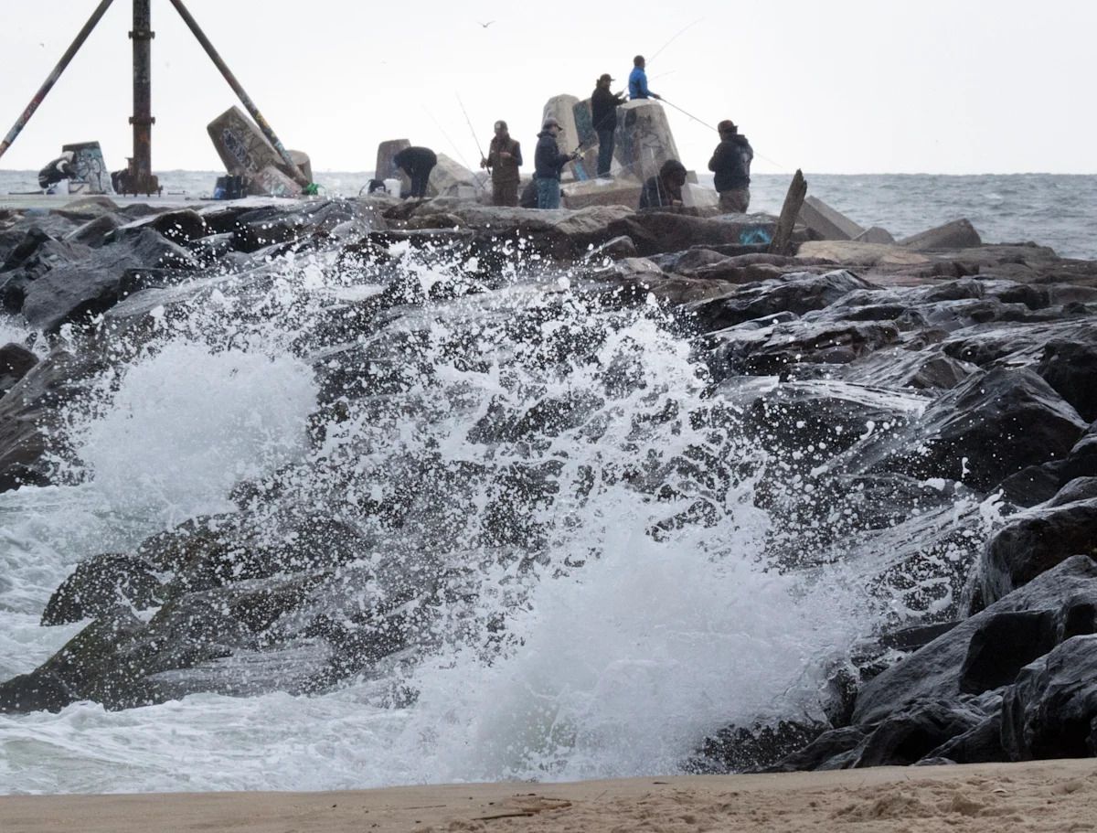 1,400+ US flights impacted by Nor'easter Monday, here's what you're owed