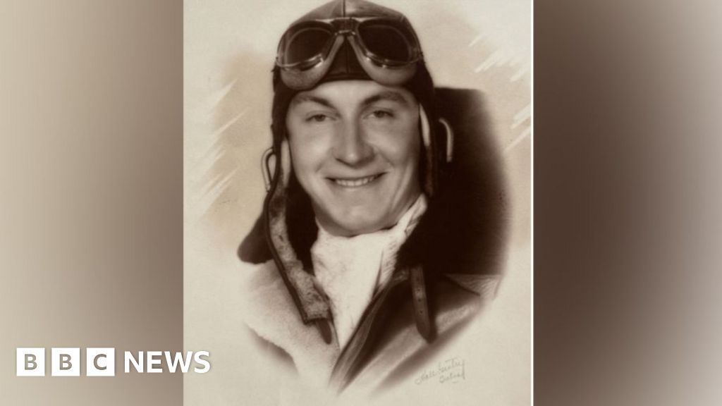 US wartime pilot honoured at Whipsnade Zoo crash site